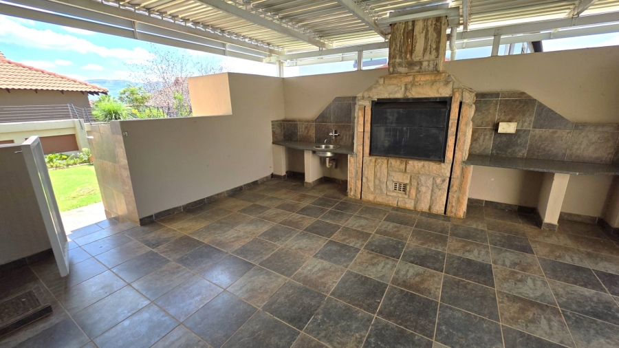 4 Bedroom Property for Sale in Ifafi North West